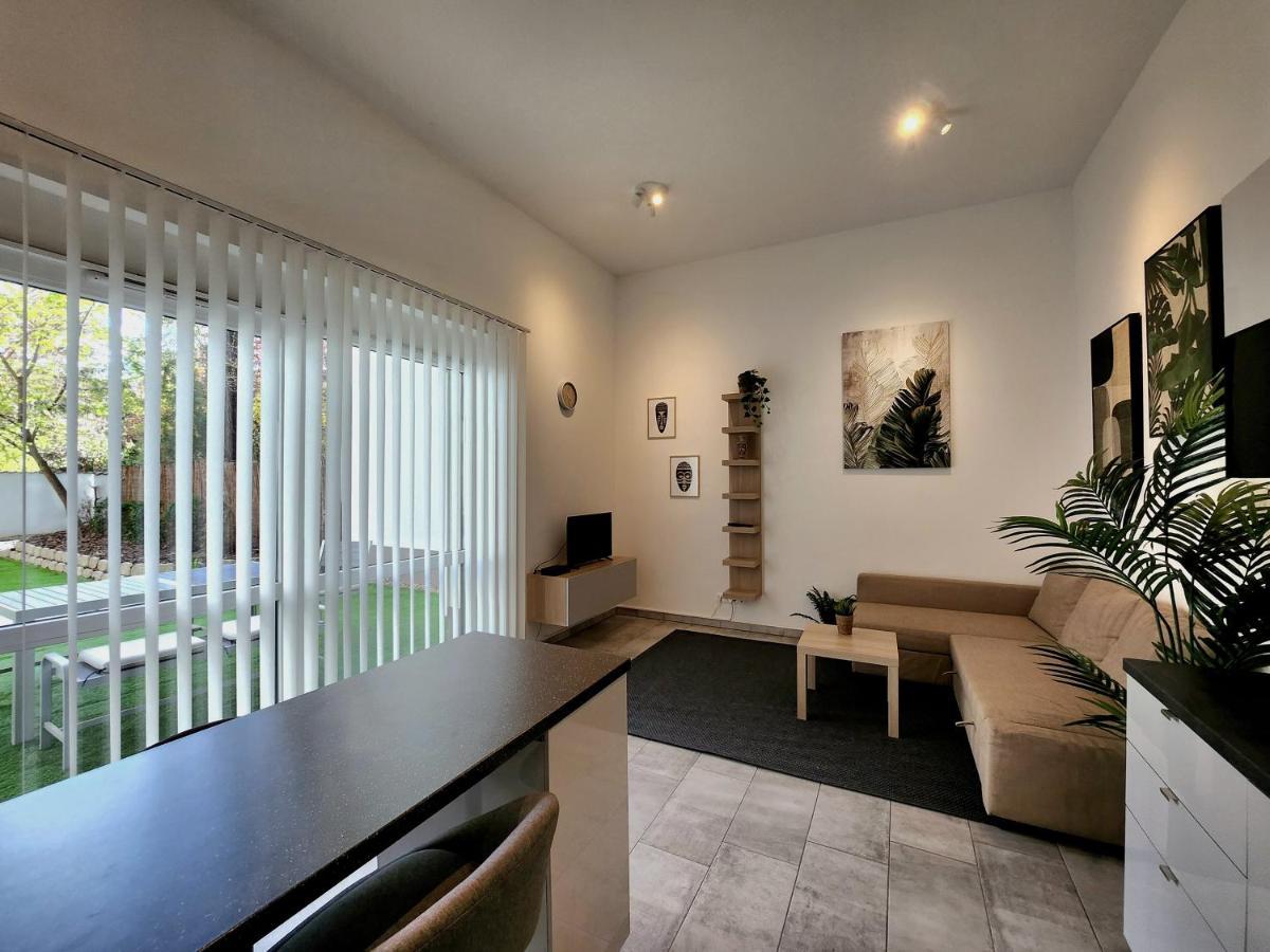 S18 "Garden In The City" Apartment Budapest Ngoại thất bức ảnh