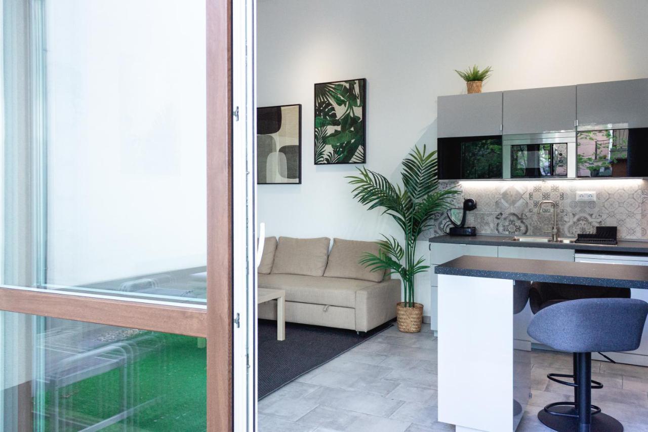S18 "Garden In The City" Apartment Budapest Ngoại thất bức ảnh